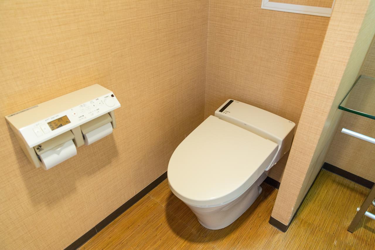 Uehonmachi Plaza Hotel (Adults Only) Osaka Bagian luar foto
