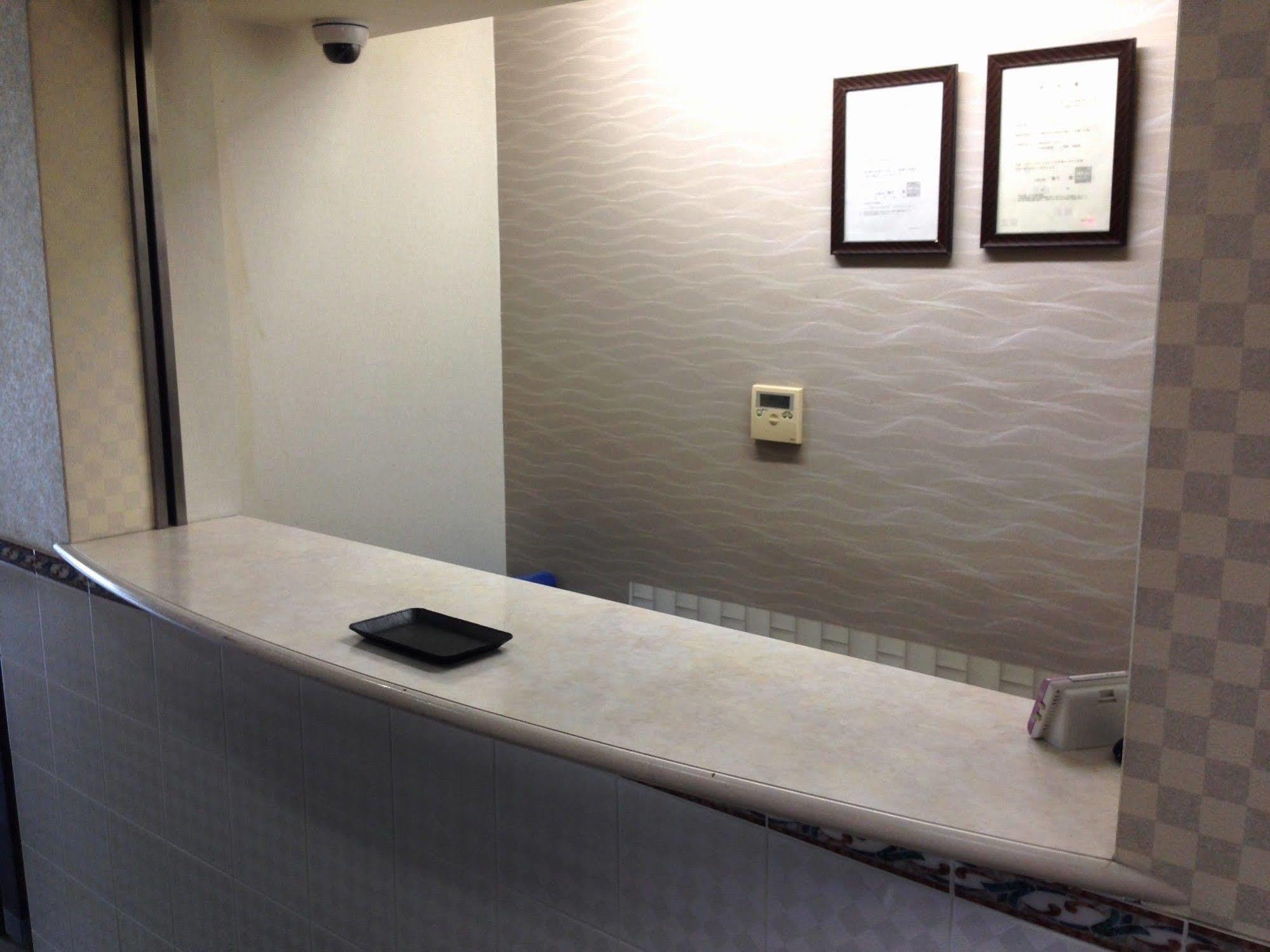 Uehonmachi Plaza Hotel (Adults Only) Osaka Bagian luar foto