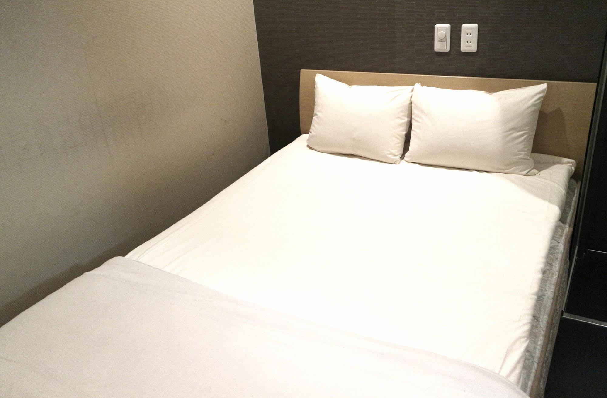 Uehonmachi Plaza Hotel (Adults Only) Osaka Bagian luar foto