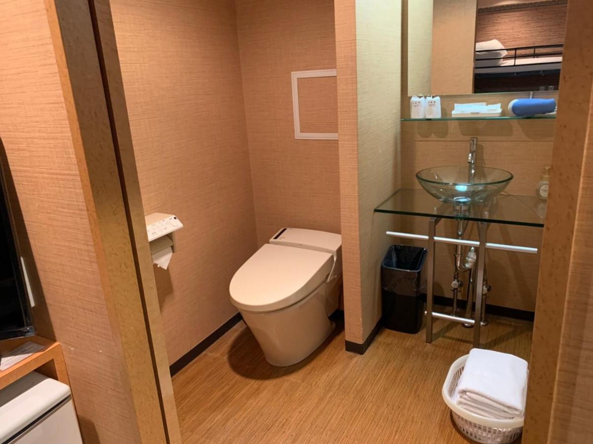 Uehonmachi Plaza Hotel (Adults Only) Osaka Bagian luar foto